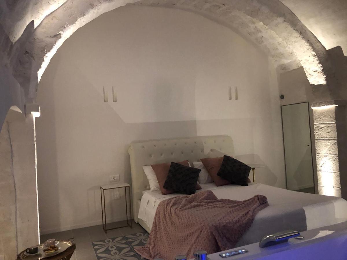 Nenetta Rooms & Suites モノーポリ エクステリア 写真