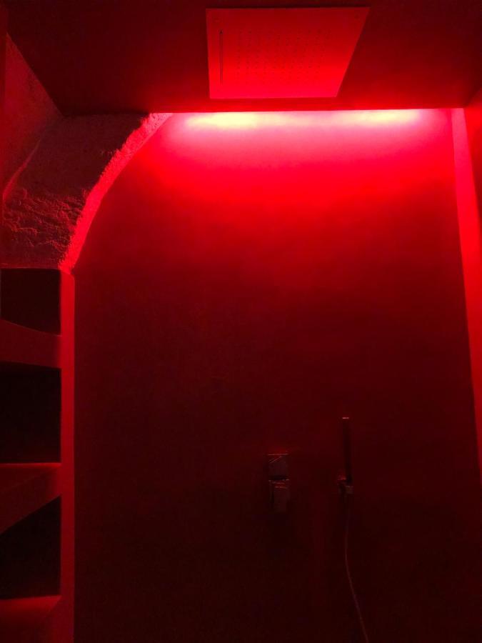 Nenetta Rooms & Suites モノーポリ エクステリア 写真